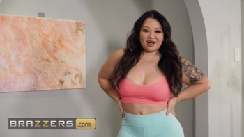 Tokyo Leigh's Sultry Selfie Shoot Turns into a Hardcore Delight