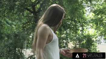 Wild Outdoor Anal Ride with 21 Naturals' Brunette Hottie