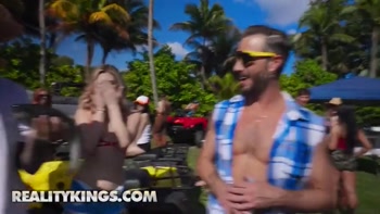 REALITY KINGS - Cheerleader Kait’s Wild Outdoor Bash Heats Up With Tit Flashes, Pussy Eating And Cheered-On Sex