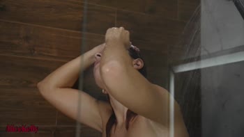 AliceKellyXXX - Alice Kelly's Steamy Shower Solo: Rides Black Dildo to Blazing Orgasm