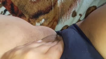 IkaSmokS Persuades Friends to Share Sensual Threesome Pleasures