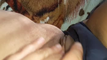 IkaSmokS Persuades Friends to Share Sensual Threesome Pleasures