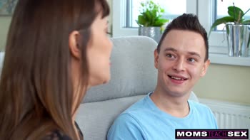 Alyssa Reece Teaches Stepson How to Properly Savor Her Desirable Assets