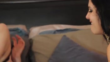 Lesbian pussy licking in position 69