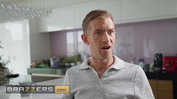 BRAZZERS - Danny D Starts His Day Right By Fucking Elisa Calvi’s Wet Pussy After A Morning Tease