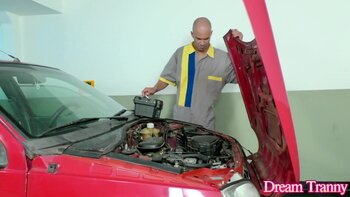 Luana Alves Seduces a Car Mechanic for an Unforgettable Bareback Buttfuck