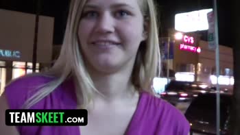 Rookie's Sizzling Bookstore Flash: Boobs Bared & Blowjob Delivered