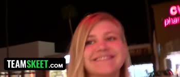 Rookie's Sizzling Bookstore Flash: Boobs Bared & Blowjob Delivered