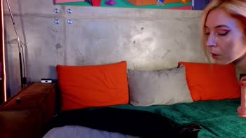Izi_fox's Red Hot Solo Session: 60fps HD Homemade Orgasm