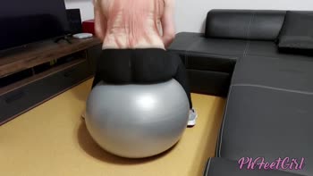 PhFeetGirl's Goddess Gym Feet: Sweat, Smell & Socks