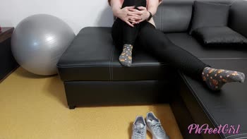 PhFeetGirl's Goddess Gym Feet: Sweat, Smell & Socks