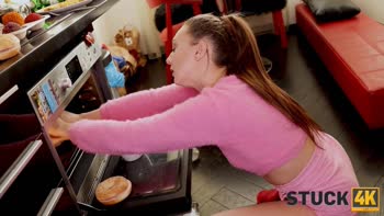 Isabella De Laa's Euro Heat: Stuck and Screwed!
