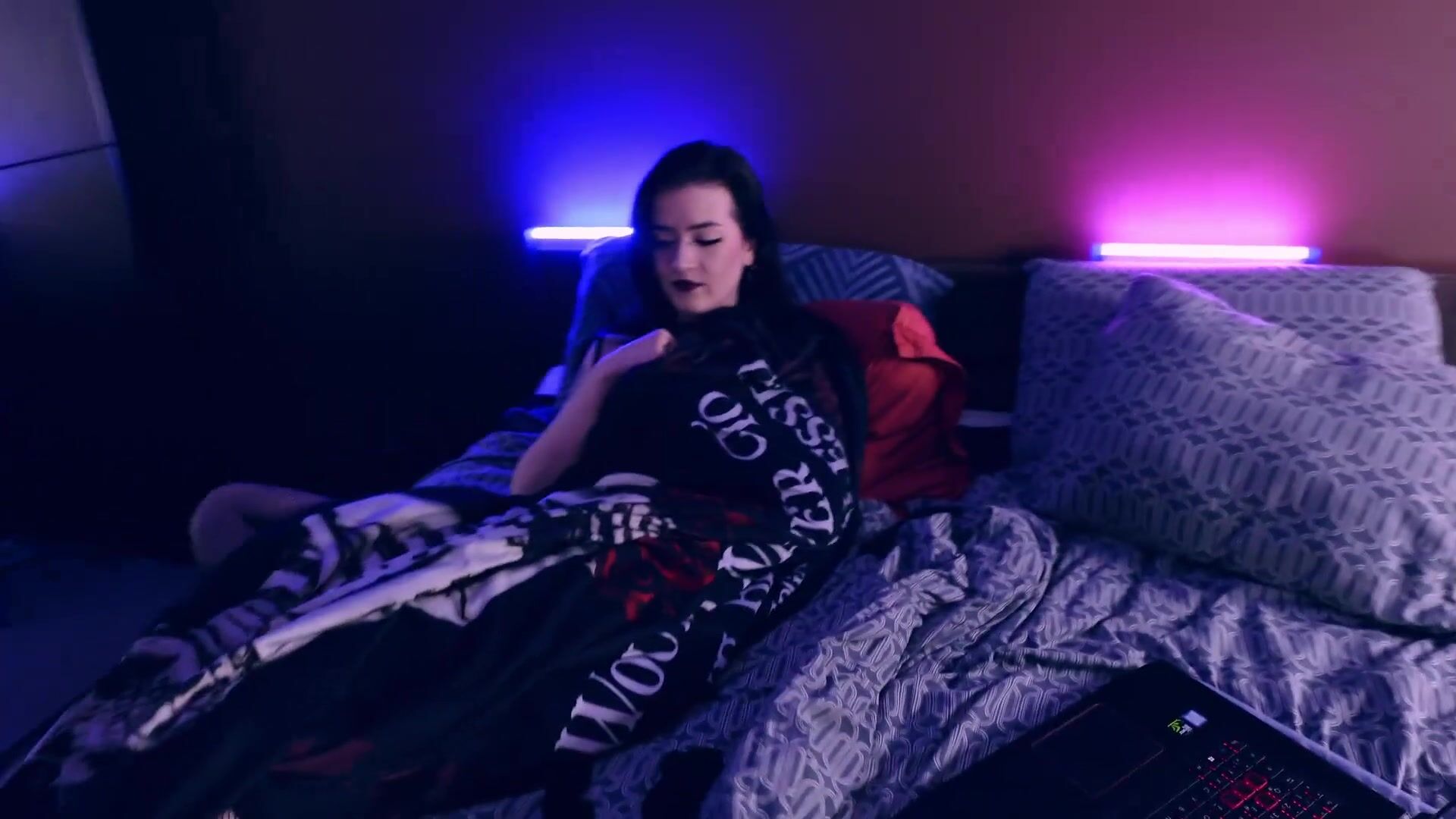 Pale Skin GOTH GIRL Caught Fingering herself