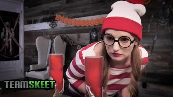 Cleo Clementine's Cosplay Cutie Trick: Big Cock, Shaved Pussy, Cumshot