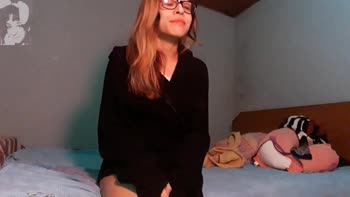 Bonneyuwu's Argentine Siren: Solo Strip Tease for Your Eyes Only