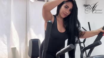Alessiani69x Gets Naughty at the Gym