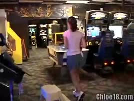 Latin Teen (18+) Finger Frenzy in her Car