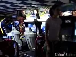 Latin Teen (18+) Finger Frenzy in her Car