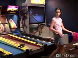 Latin Teen (18+) Finger Frenzy in her Car