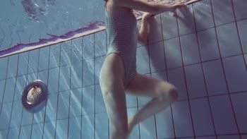 Libuse's Sizzling Underwater Seduction