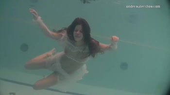 Natalia's Sizzling Underwater Bikini Show