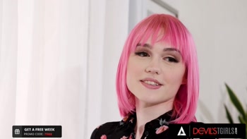 DEVILS TGIRLS - Gorgeous Marilyn Johnson Experienced Sex With A Trans Girl For The First Time