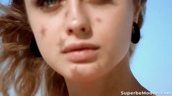 Amelie Lou's Teen (18+) Temptation: Striptease Sensations