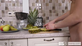 Legs' Solo Sizzle: Petite Babe Fingerplays Her Pineapple Pussy