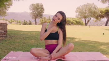Elizabeth's Outdoor Indulgence: A Solo Masturbation Delight