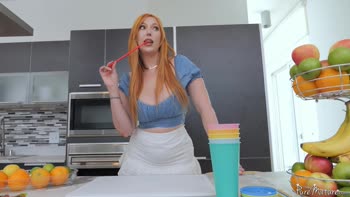 Lauren Phillips' Seductive Smoothie Secret: Big Cock, Big Tits, and a Dripping Facials