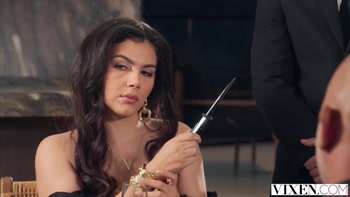 VIXEN Curvy Cock-Hungry Queenpin Valentina Nappi Takes Care Of Busines