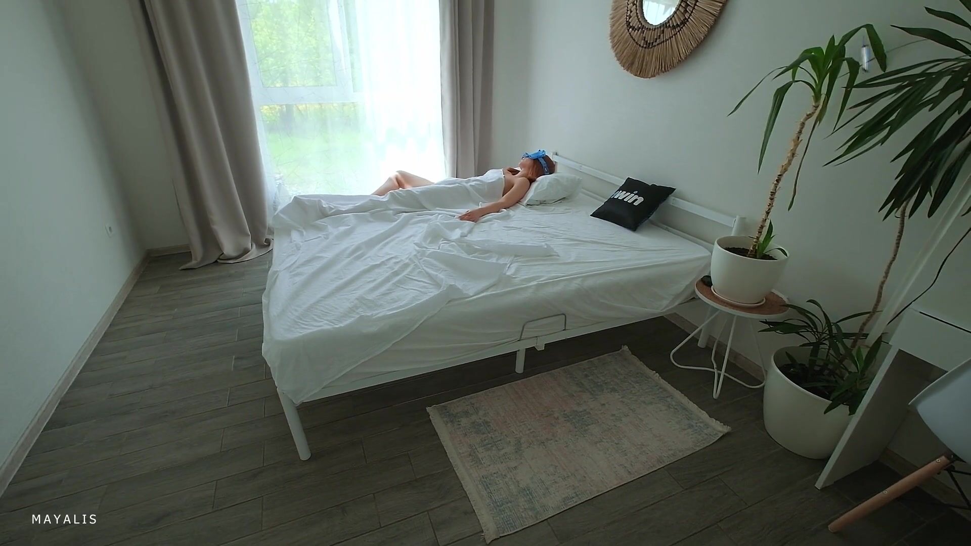 Prank over my StepSister: I Woke a Cute 1s Girl by Putting a Dick in her Mouth