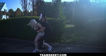 Roxy Risingstar Squeezes Tit-Tastic Fun From Vince Karter's Hung Beef