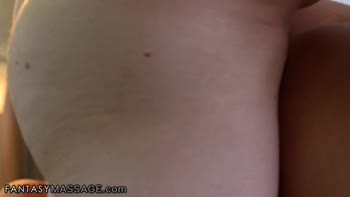 Next Door Aussie Babe's Sensual Solo Massage