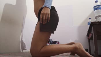 Desi_Girl23's Big Ass Tease: Solo Finger Fun
