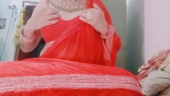 Gaurisissy's Sizzling Saree Seduction: A Desirable Desi Crossdresser