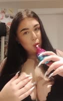 Maryannaaa's Sizzling Solo: Brushing Up on Sexy