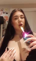 Maryannaaa's Sizzling Solo: Brushing Up on Sexy