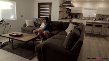 Mommy and Stepson Do Yoga Together - S12:e4