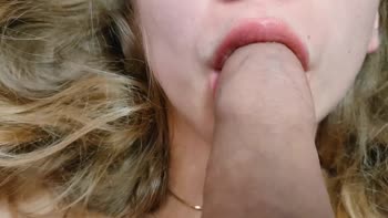 Blonde XXXperienceChannel's 60FPS ASMR Blowjob