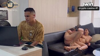 Emilyfoxxxx's Cheating Wife Caught in Raunchy Threesome with Nick Jowel & DANI CLARK OFICIAL