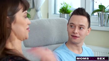 Date With My Step Mom - S15:E9