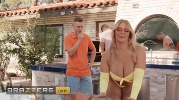 Alex Mack Joins Stepson Quinton for a Hot Threesome with London River