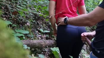 Real Amaters - Fit Hiker's Big Ass Temptation: Cumming in Public Yoga Pants