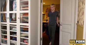 Blindfolded Russian Step-Sister Sizzles in Hardcore 4K