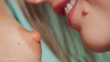Foxy's Scorching Lesbian Affair: Sia Siberia Joins in the Fun