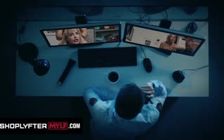 Tommy Gunn's Office Seduction: Petite Blonde MILF Bends Over for Cumshot