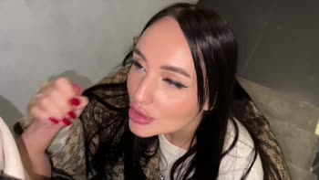 Amgbombaaa's Cheating Public Blowjob: Smoking Hot Cumshot
