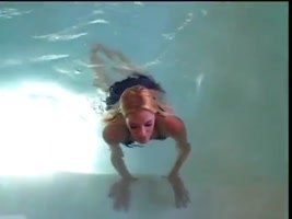 Guy licks, fingers and fucks blonde girl by the l