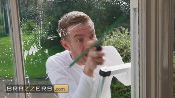 BRAZZERS - Sexy Homeowner Kayla Wild Trades Her Cash Tip For A Double Dicking From Window Washers